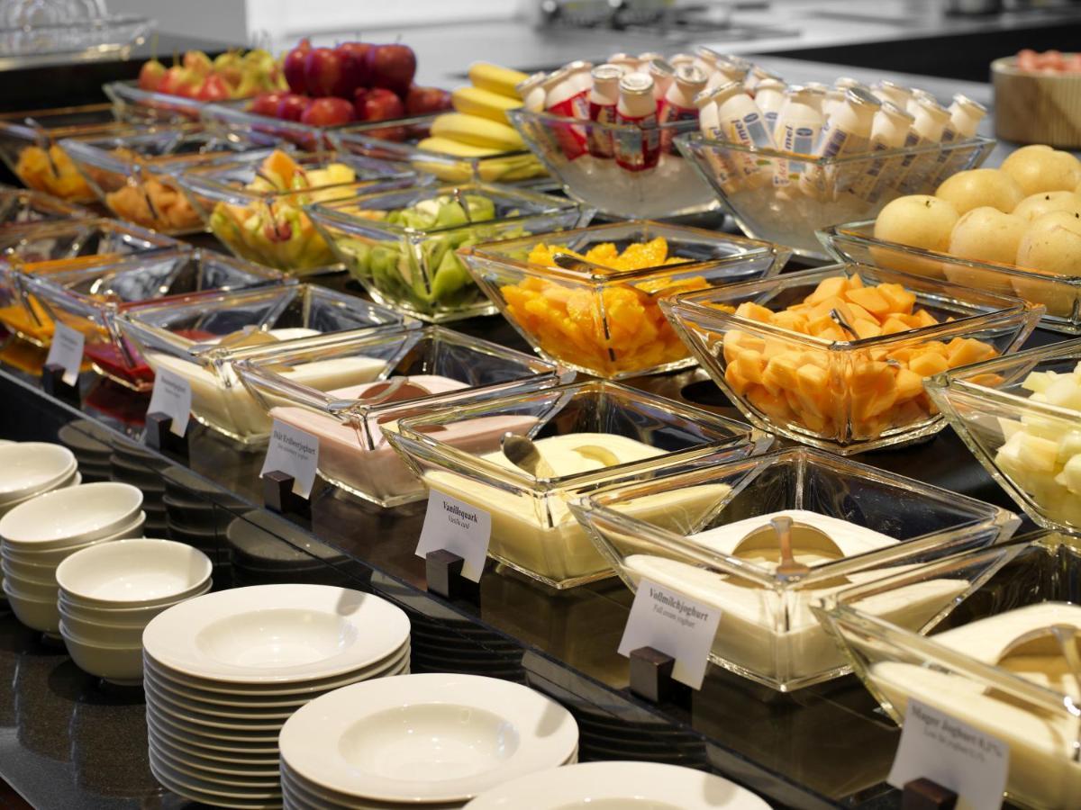 متنزه حياة هامبورغ المظهر الخارجي الصورة A buffet of fruit and cheese