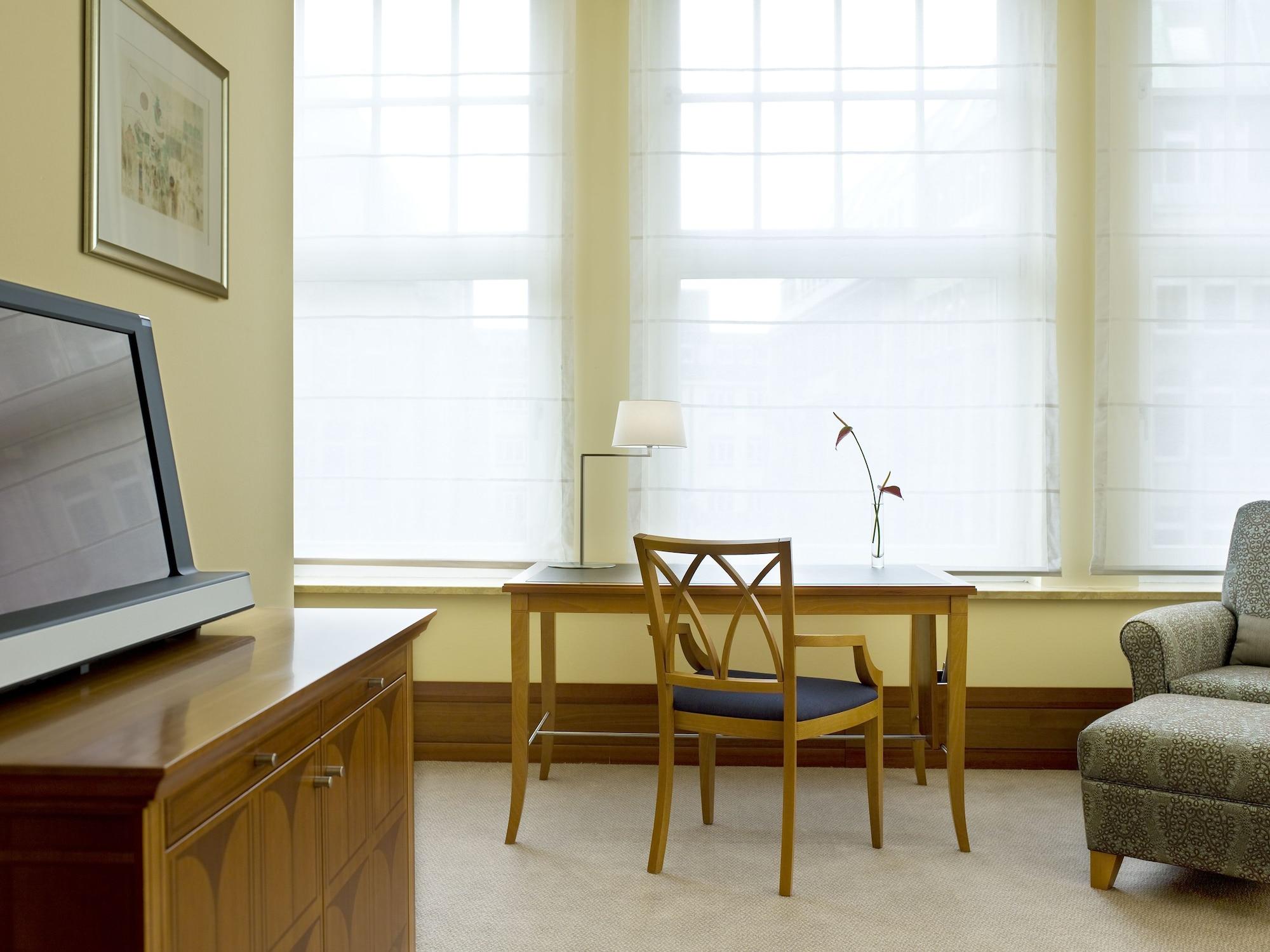 متنزه حياة هامبورغ المظهر الخارجي الصورة A room at the Harvard Center for African Studies